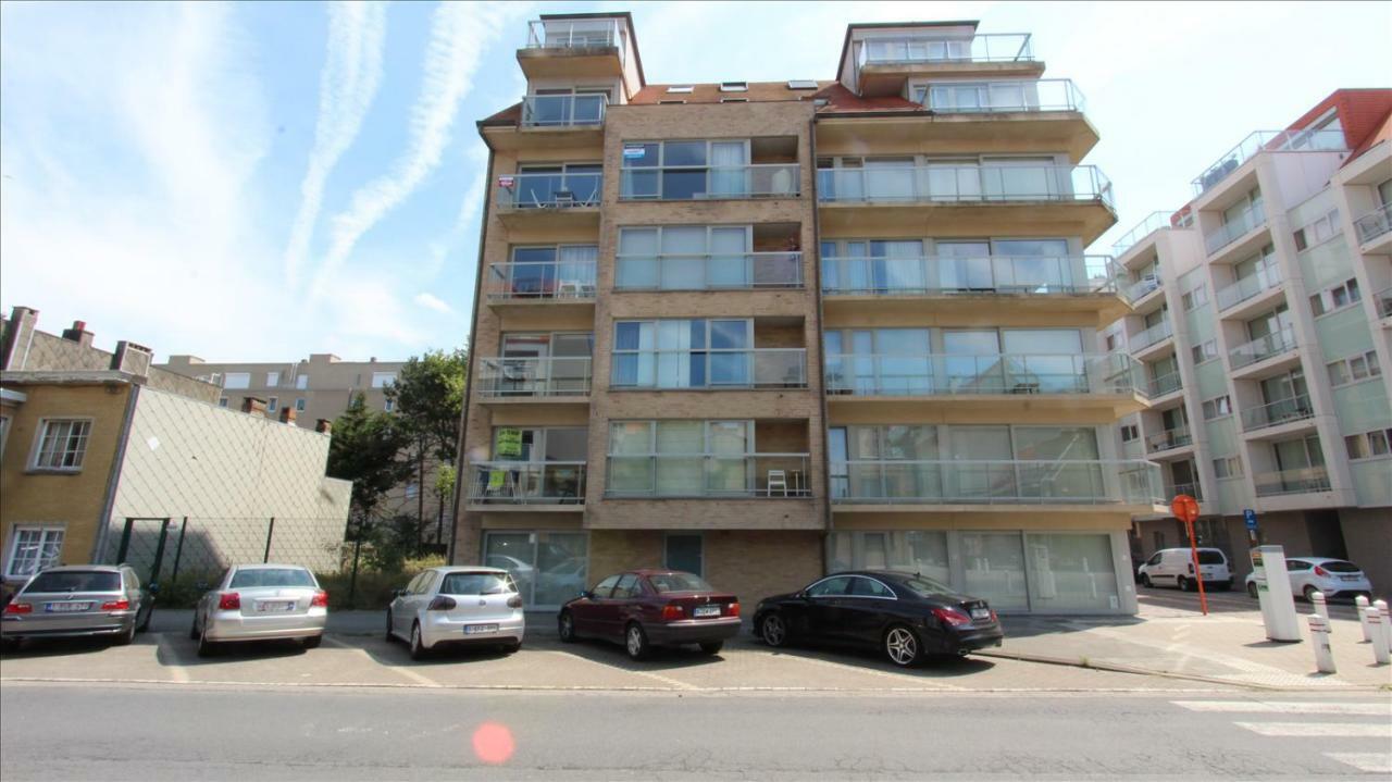 Residentie Gaudi Apartman Nieuwpoort Kültér fotó